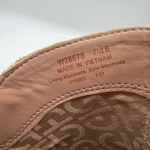 Cole Haan Elyse Bootie Chelsea Ankle Boot Women’s Size 7.5 Cream Suede Fall - Picture 9 of 12